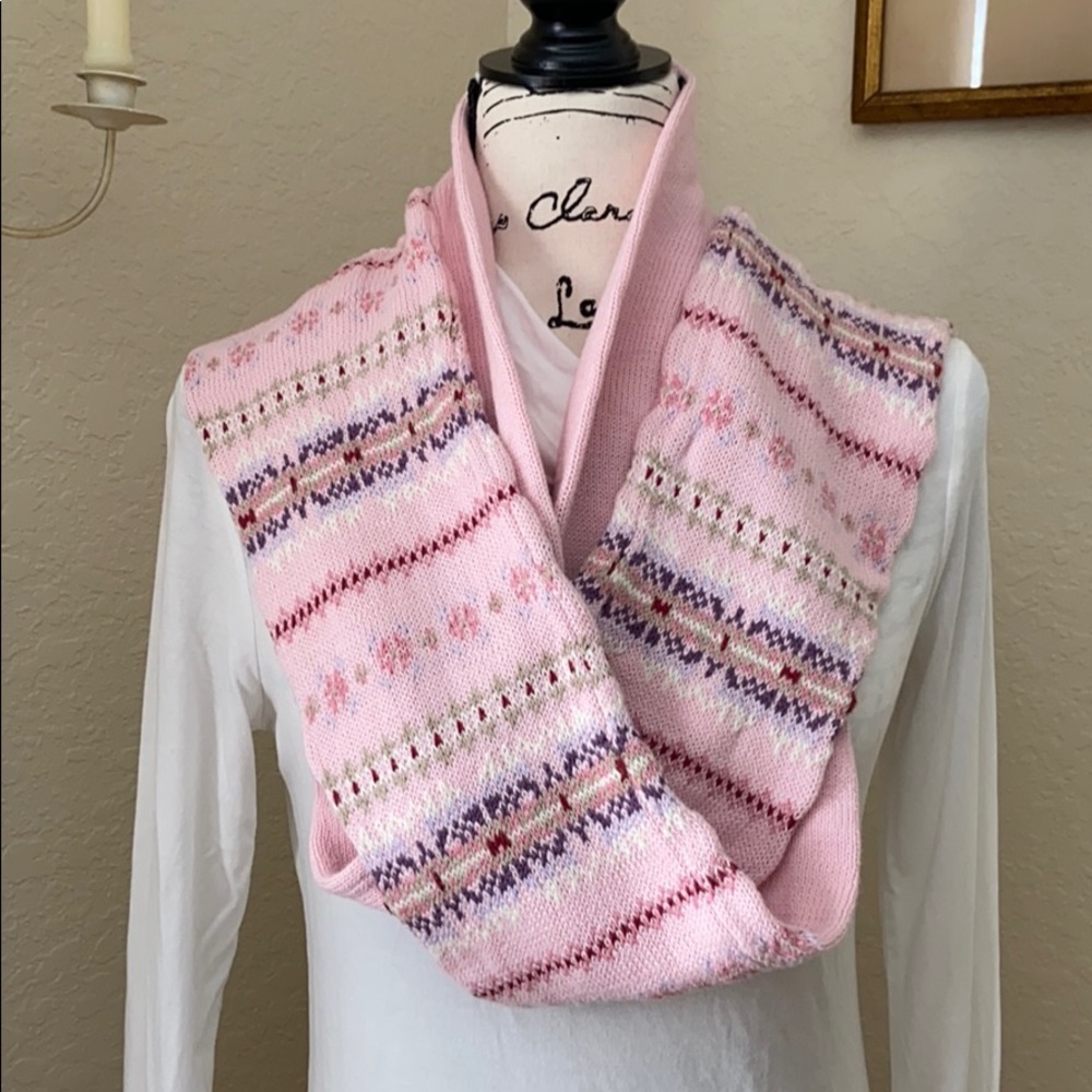 American Eagle pink scarf
